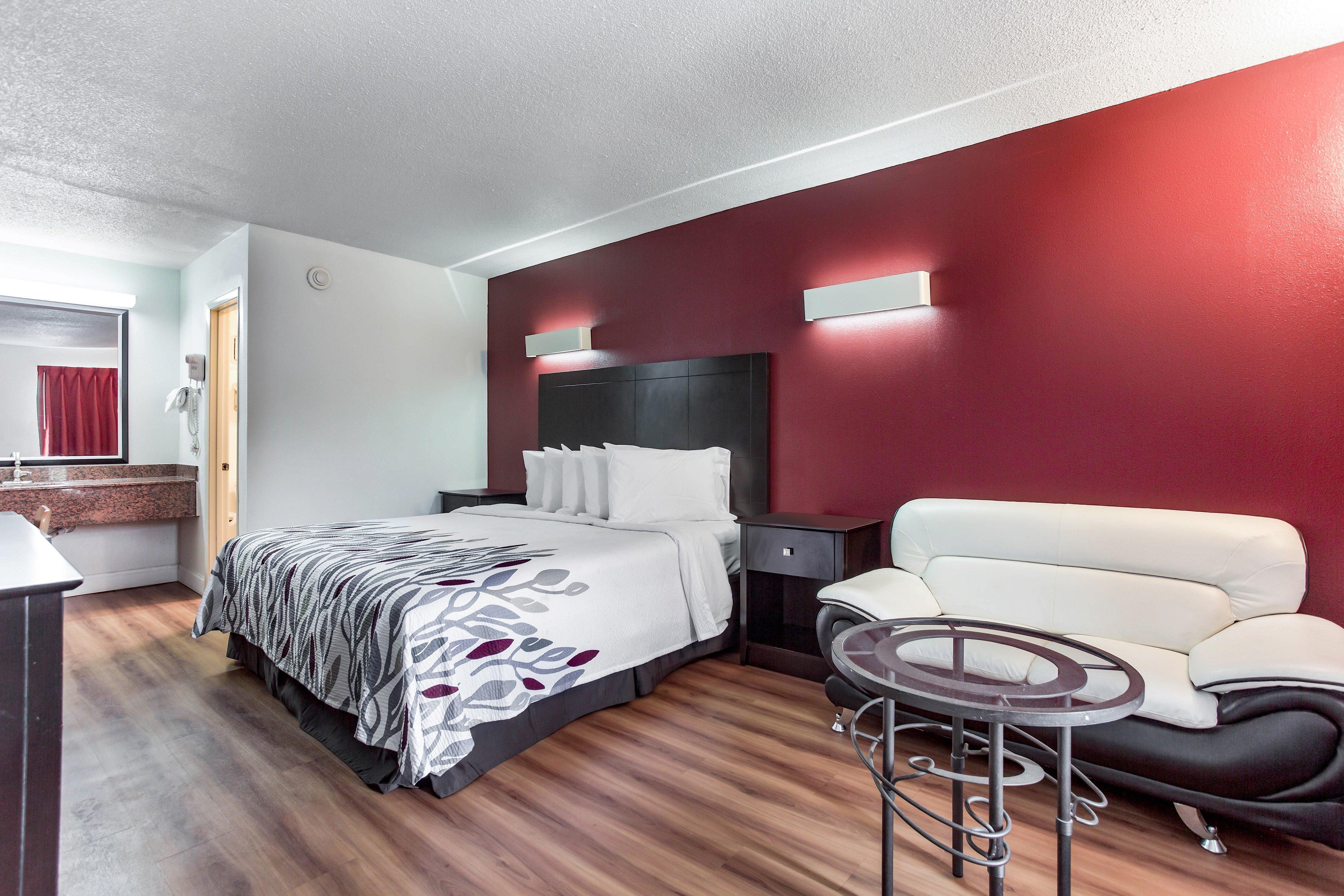 Red Roof - I-24 Motel 2*